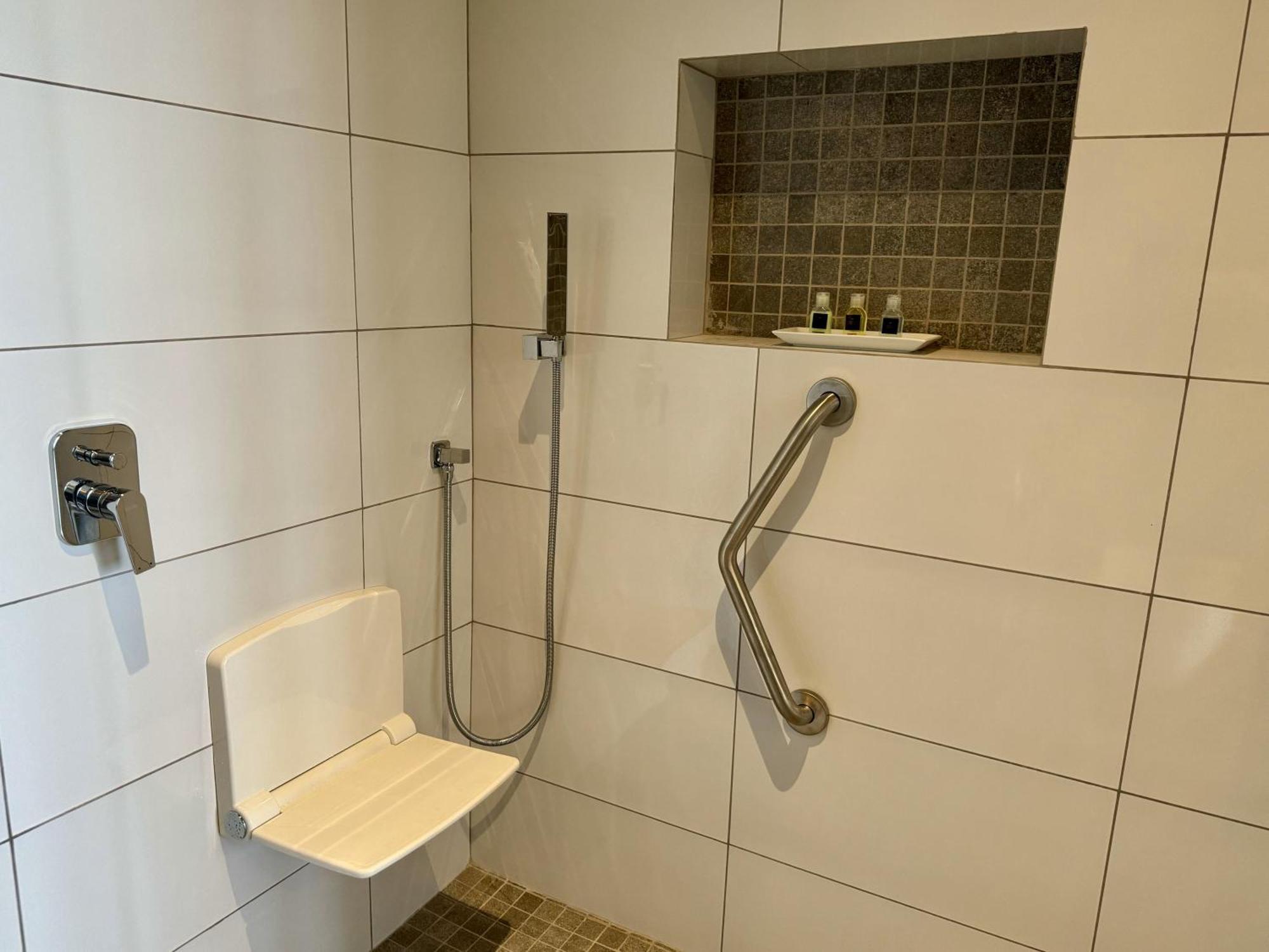 Tweepersoonskamer - Geschikt voor Gasten met een Lichamelijke Beperking